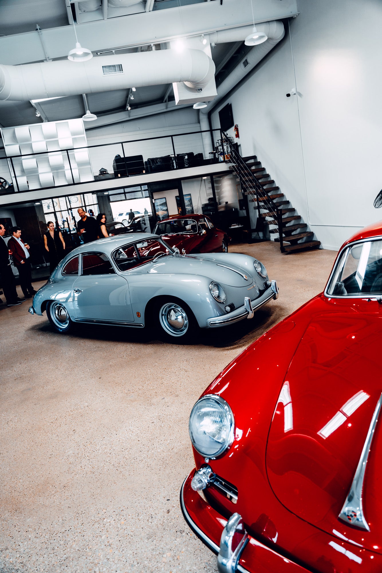 Dallas luxury car dealershiip
